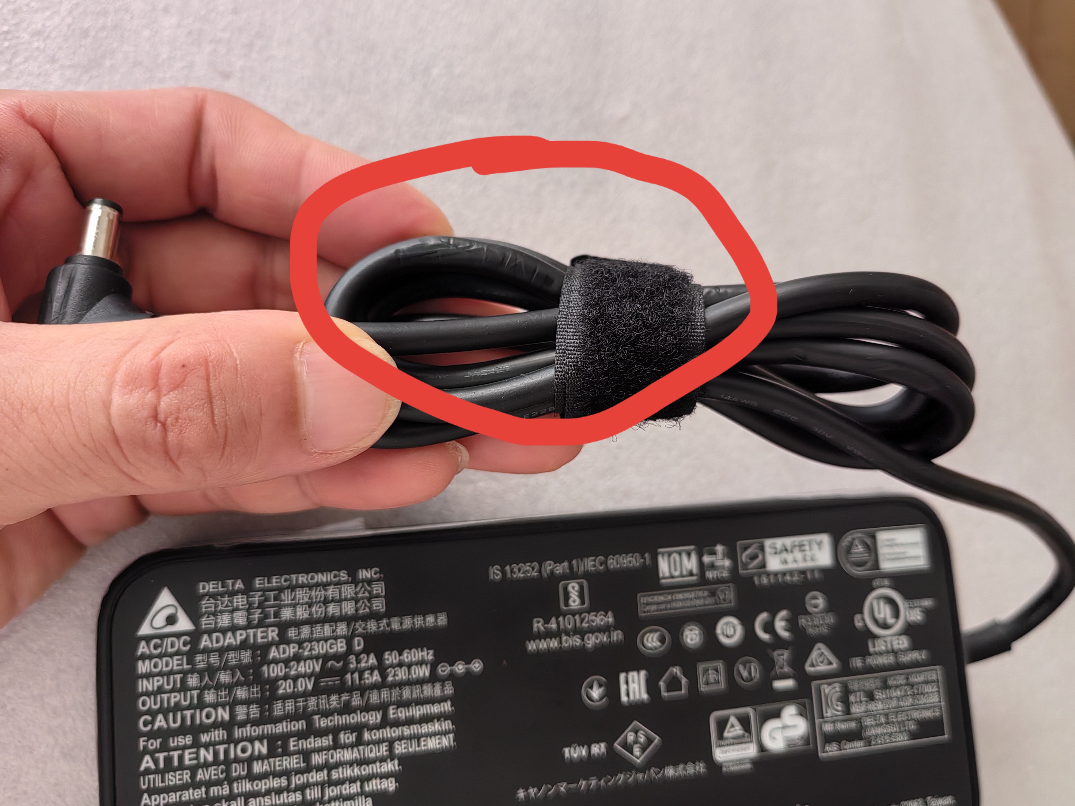 OEM Slim Delta 20V 11.5A 230W  - Pc Gaming Uk 리뷰 및 가격