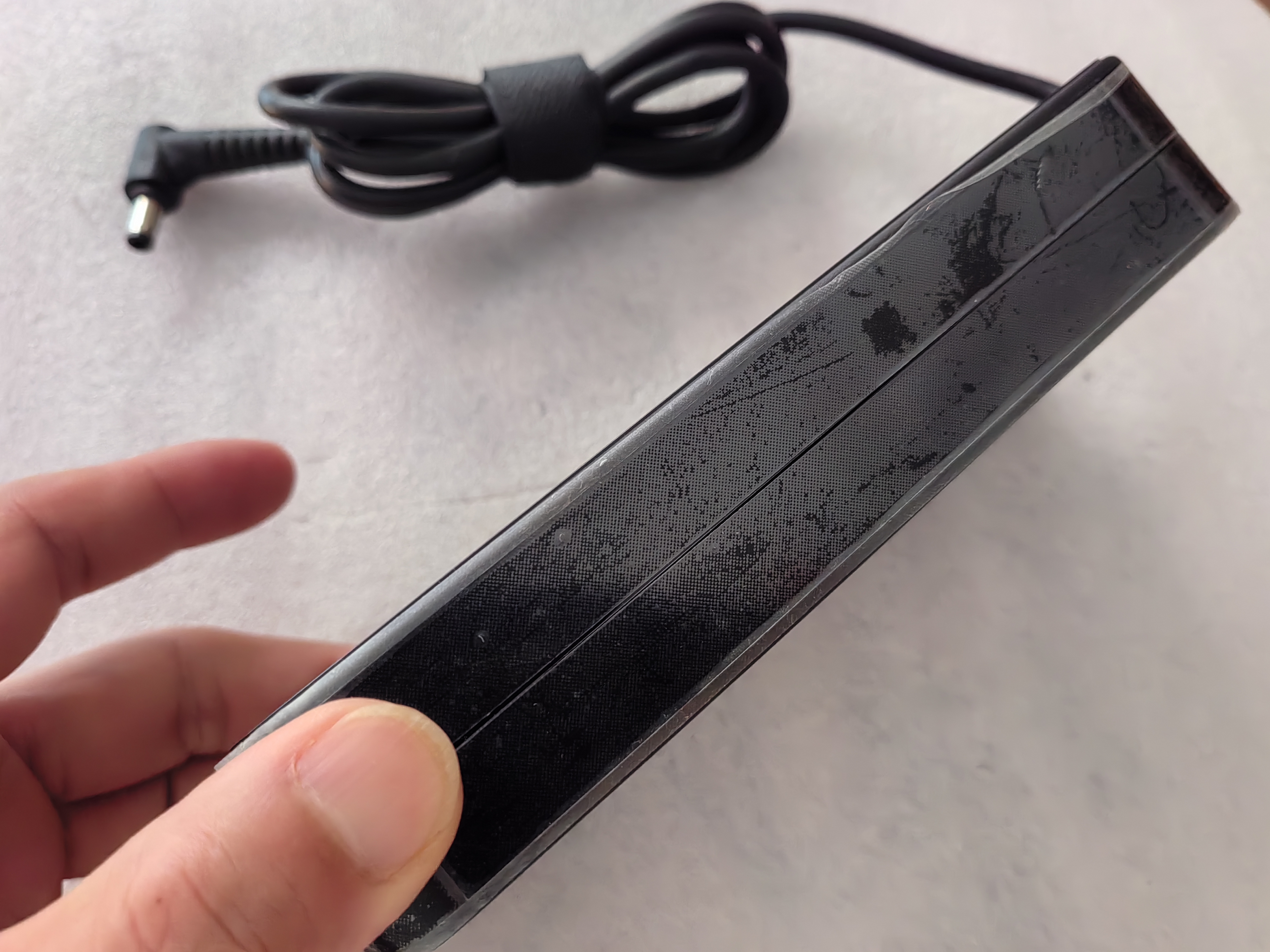 OEM Slim Delta 20V 11.5A 230W  - Pc Gaming Uk 리뷰 및 가격