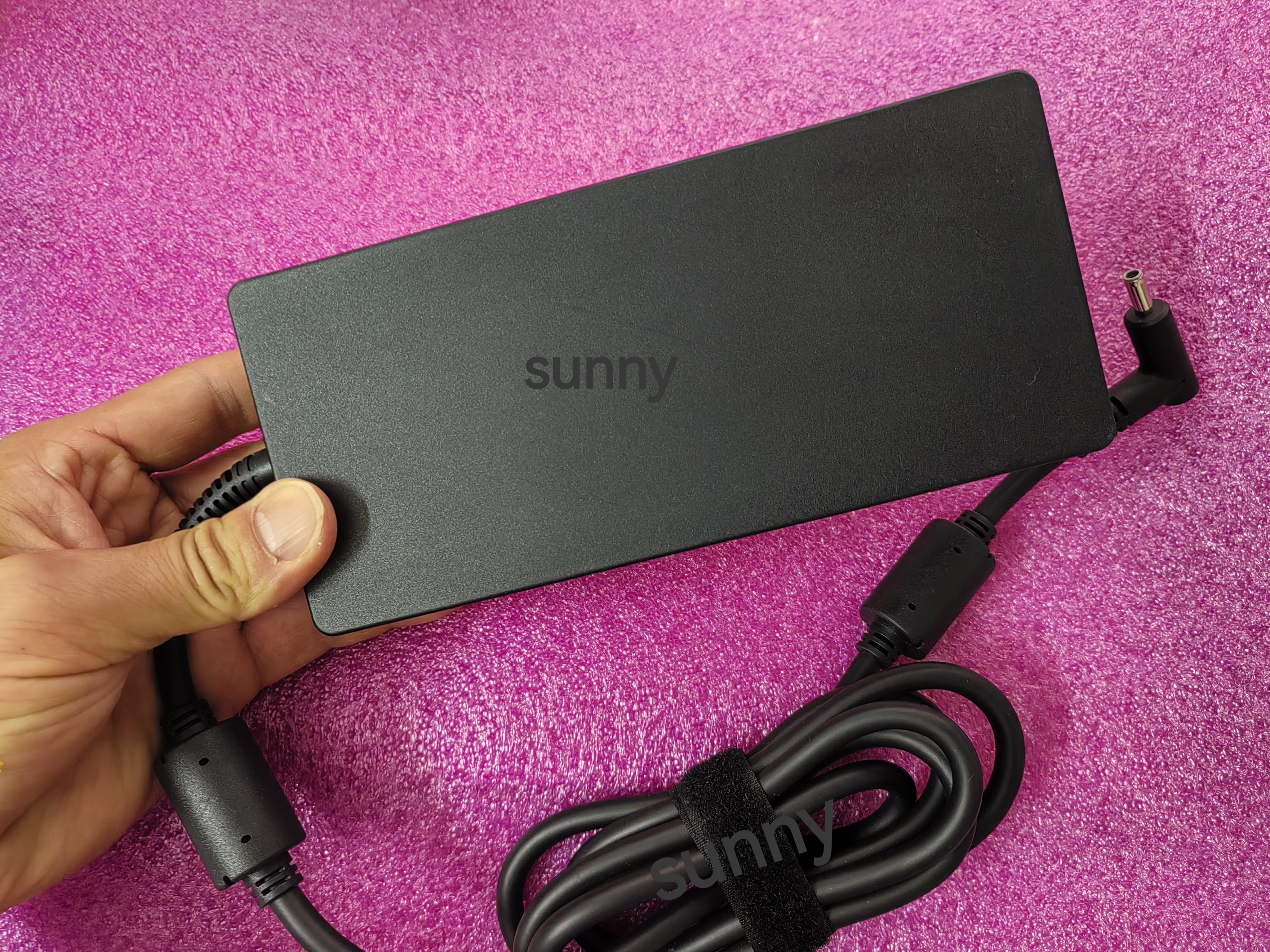 Slim Chicony A23-330P2A 4.5mm  - Pc Gaming Uk 리뷰 및 가격